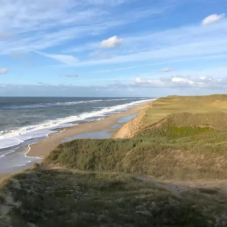 Сasa de vacaciones With Sea Views Over The Western Sea