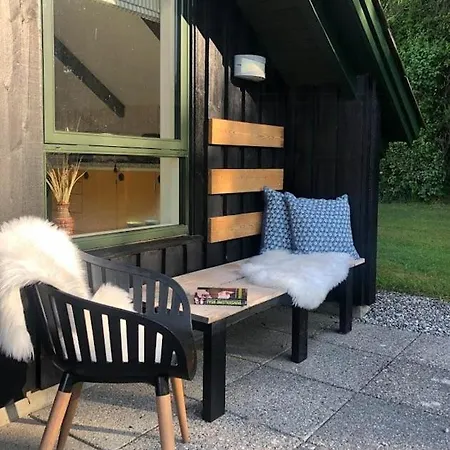 With Sea Views Over The Western Sea Feriehus