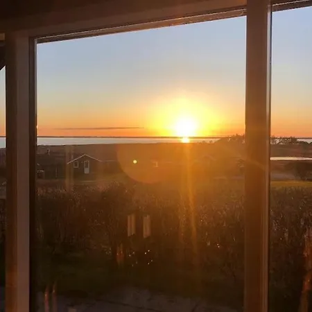 With Sea Views Over The Western Sea Feriehus Vestervig